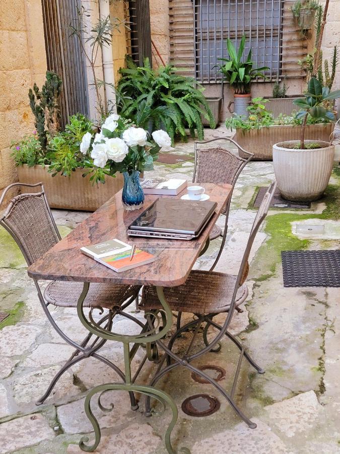 شقة Giovinazzo Historic Apulia Old Town Stone House With Private Patio المظهر الخارجي الصورة